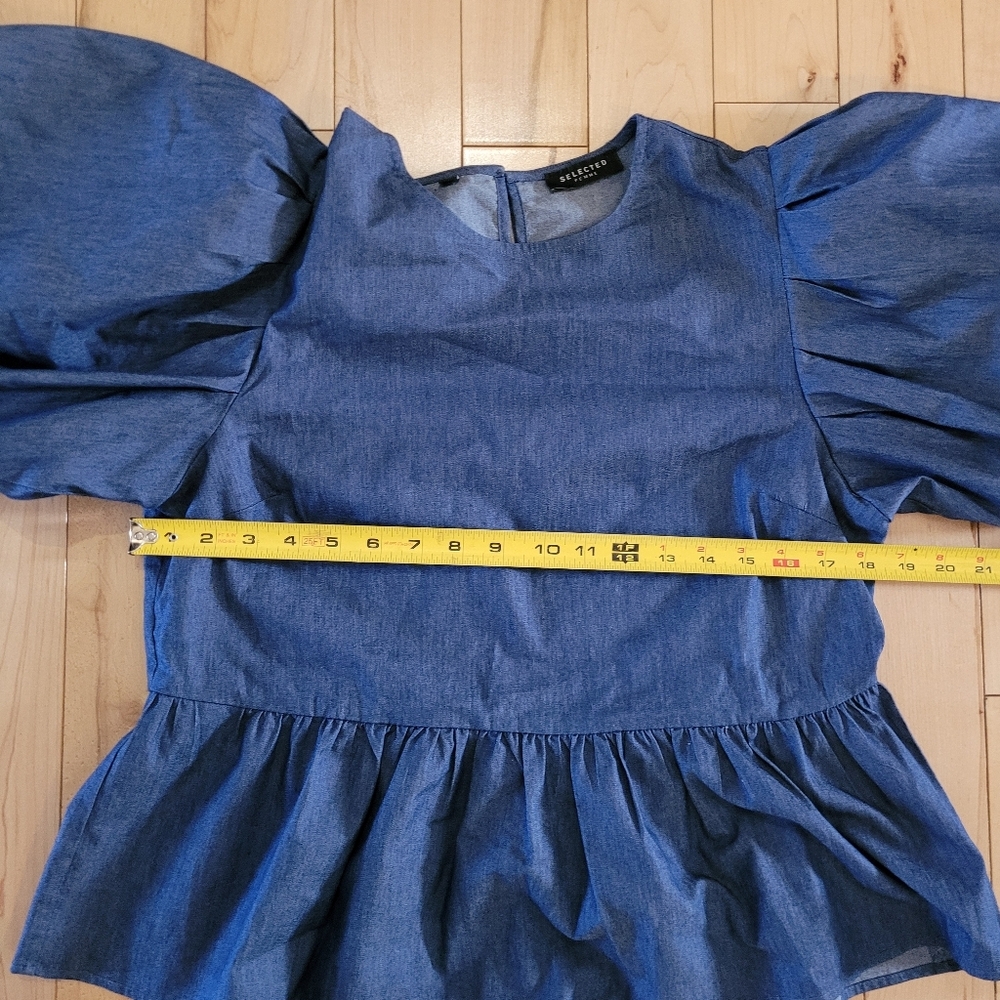Selected Femme women's size medium (I believe) puffed sleeved top - Picture 7 of 7